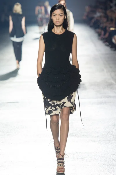 Look 37